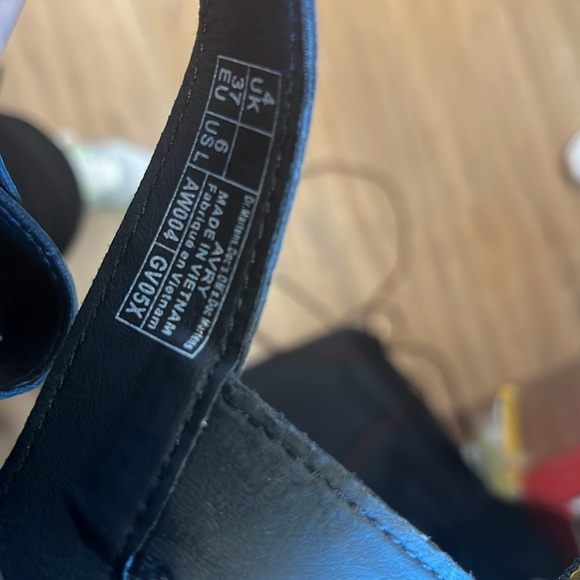 Women’s Size 6 Dr.Martens Black Sandals - Picture 6 of 9